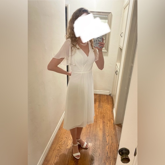 Women’s Chiffon V-Neck Dress in White - Picture 5 of 5